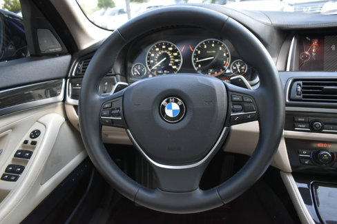 Used 2015 BMW 550i Sedan image 14
