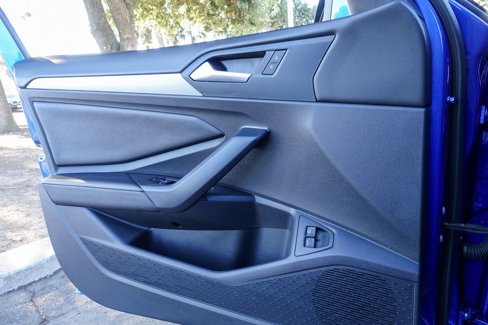 Used 2024 Volkswagen Jetta SE w/ Panoramic Sunroof Package image 14