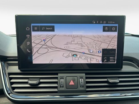 Certified 2025 Audi Q5 2.0T Premium Plus image 17
