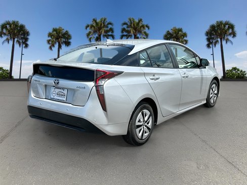 Used 2018 Toyota Prius Four image 5