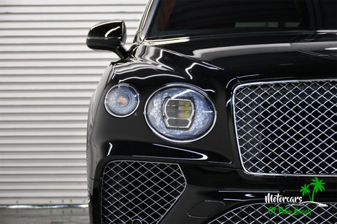 Used 2022 Bentley Bentayga image 13