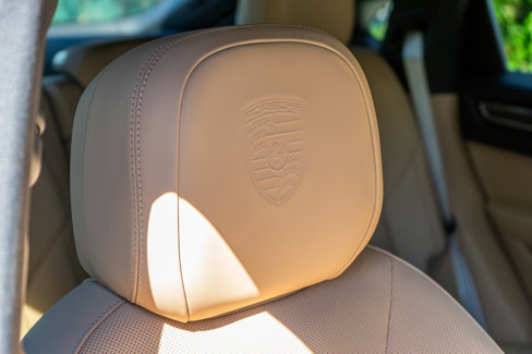 Used 2022 Porsche Cayenne S image 46