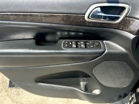 Used 2012 Jeep Grand Cherokee Laredo image 7