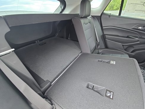 New 2025 Chevrolet Trax LT w/ LT Convenience Package image 40