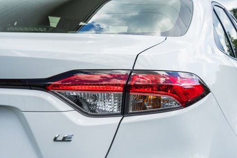 Used 2022 Toyota Corolla LE image 9