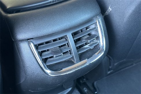 Used 2022 Chevrolet Malibu LT image 40
