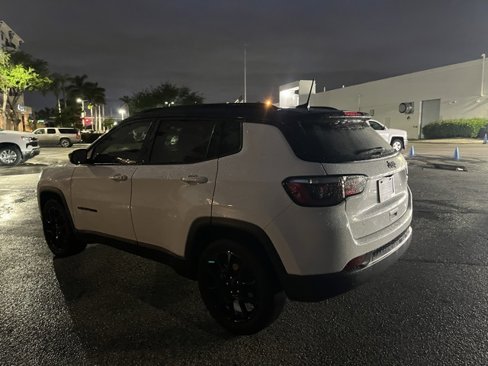 Used 2022 Jeep Compass Altitude image 4