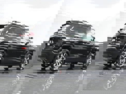 Used 2022 Jeep Cherokee Latitude Lux w/ Sun & Sound Group image 40