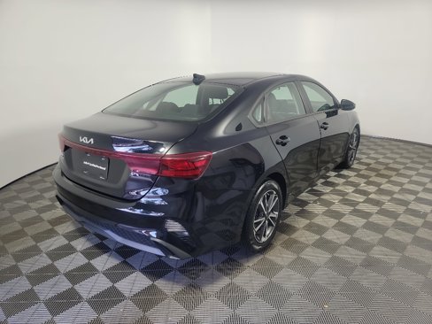 Certified 2022 Kia Forte LXS w/ LXS Technology Package image 4