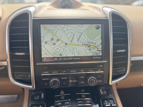 Used 2016 Porsche Cayenne S w/ Premium Plus Package image 15