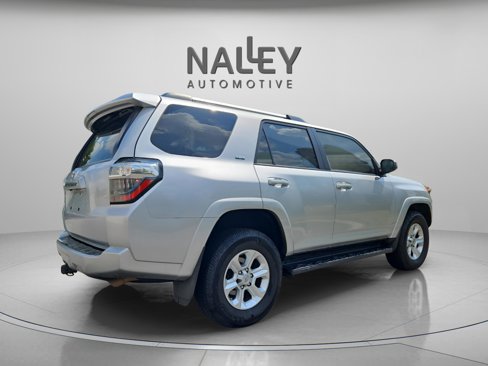 Used 2020 Toyota 4Runner SR5 image 5
