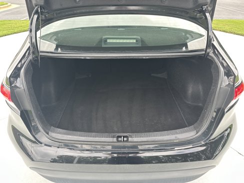 Used 2023 Toyota Corolla LE image 31