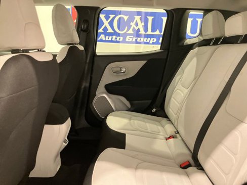 Used 2018 Jeep Renegade Latitude image 35