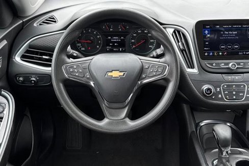 Used 2023 Chevrolet Malibu LT image 14