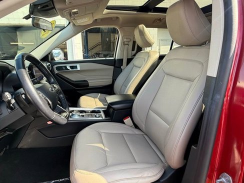 Used 2020 Ford Explorer XLT w/ Equipment Group 202A image 19