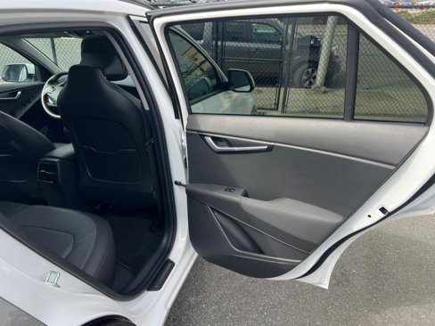 Used 2023 Kia Niro Wave image 38