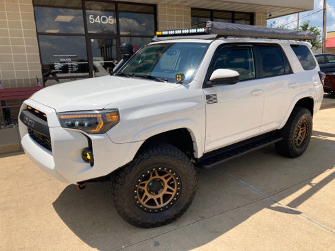 Used 2020 Toyota 4Runner SR5 image 2