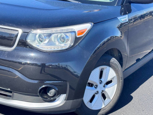 Used 2016 Kia Soul EV image 23