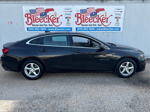 Used 2016 Chevrolet Malibu LS image 2