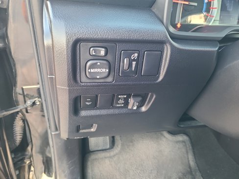 Used 2014 Toyota 4Runner SR5 image 26