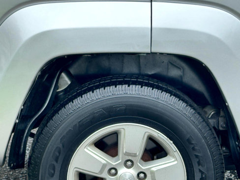 Used 2009 Jeep Liberty Sport w/ Popular Equipment Group image 11