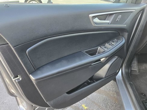 Used 2022 Ford Edge SEL image 34