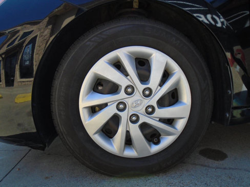 Used 2020 Hyundai Elantra SE w/ Cargo Package (C1) image 27