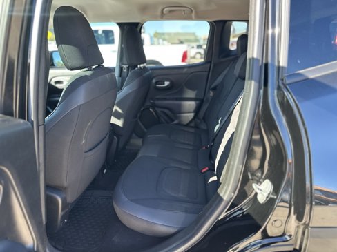 Used 2017 Jeep Renegade Altitude image 29