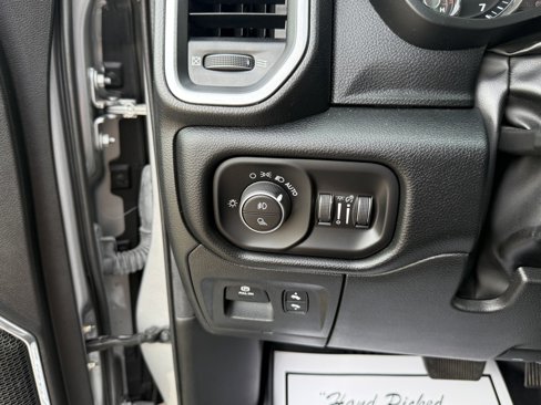 Used 2022 RAM 1500 Laramie image 24