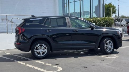 Used 2024 GMC Terrain SLE image 90