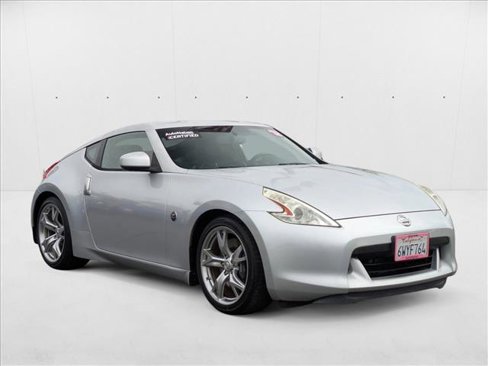 Used 2012 Nissan 370Z Touring image 3