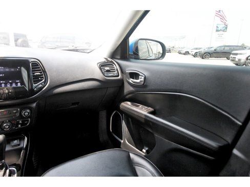 Used 2020 Jeep Compass Latitude image 14