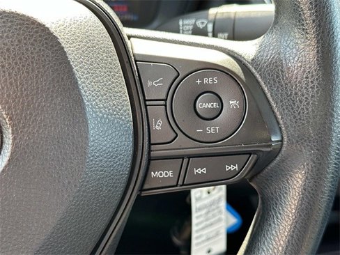 Used 2022 Toyota Corolla LE image 23