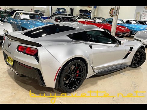 Used 2017 Chevrolet Corvette Grand Sport image 2