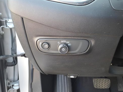 Certified 2020 Chevrolet Equinox LS w/ LS Convenience Package image 11