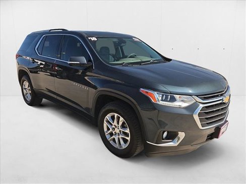 Used 2018 Chevrolet Traverse LT image 3