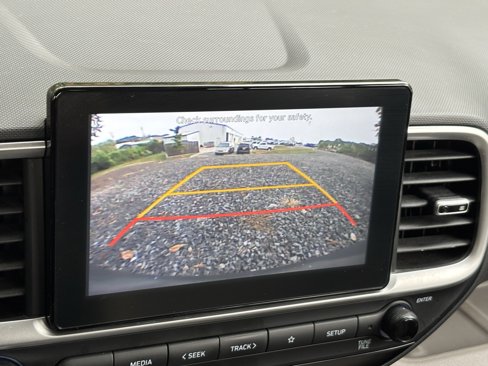 Used 2020 Hyundai Venue SEL image 9
