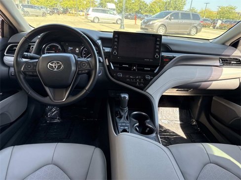 Used 2021 Toyota Camry XSE w/ Cold Weather Package image 16