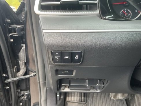 Used 2022 Kia K5 LX image 18