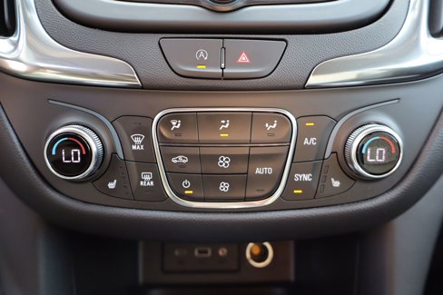 Used 2023 Chevrolet Equinox LT image 20