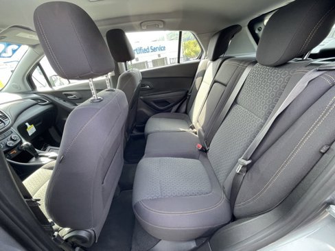 Used 2020 Chevrolet Trax LS image 26