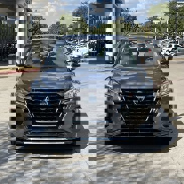 Used 2024 Nissan Kicks S image 6