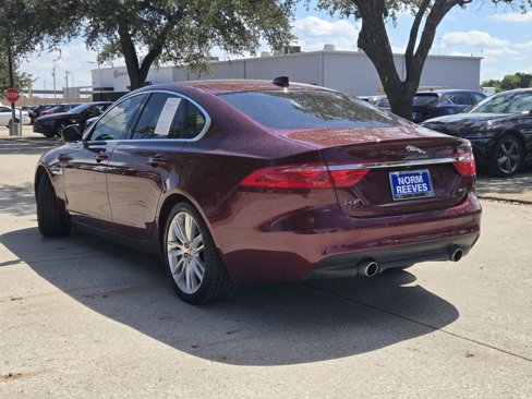 Used 2016 Jaguar XF Prestige image 3