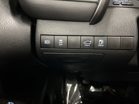 Used 2023 Toyota Camry SE image 21