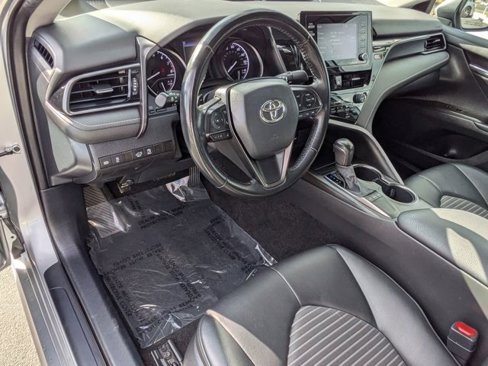 Used 2022 Toyota Camry SE image 17