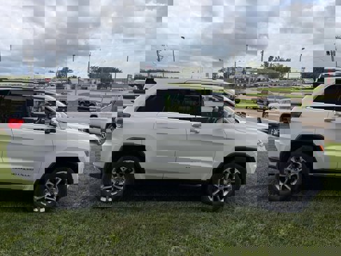 Used 2015 Jeep Grand Cherokee Limited image 5
