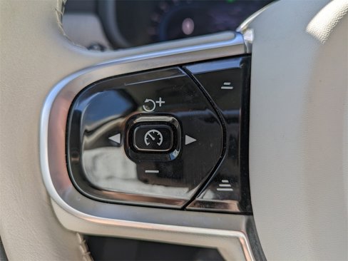 Certified 2023 Volvo S90 B6 Plus w/ Protection Package Premier image 25