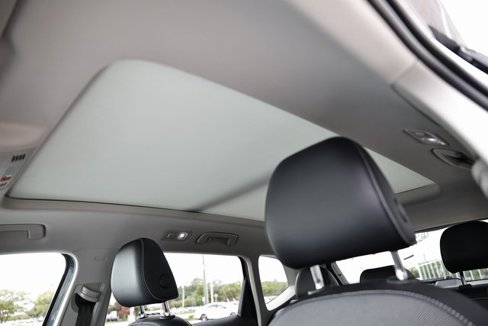 Used 2022 Volkswagen Taos SE image 15
