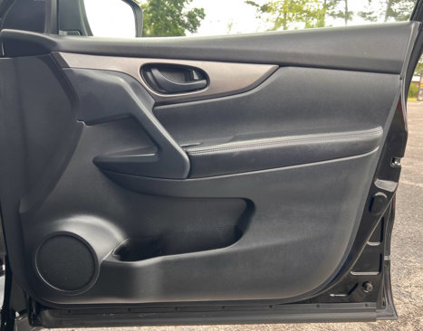 Used 2021 Nissan Rogue Sport S image 16