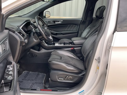 Used 2019 Ford Edge ST w/ Equipment Group 401A image 9